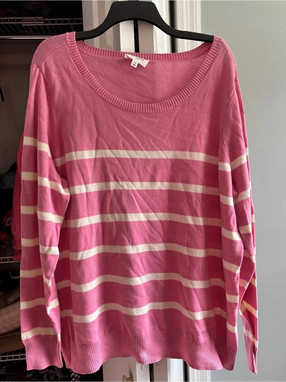 Candace Cameron Bure Pink Knit Top with White Label